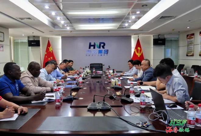 海南橡胶总部与合盛农业海外橡火狐电竞胶种植园区座谈(图1)