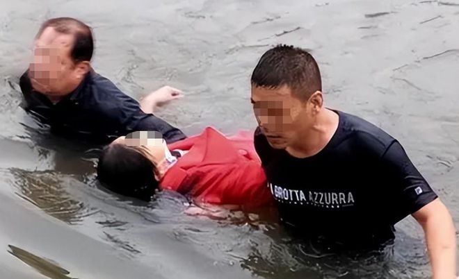 火狐电竞“我冤！她偷栗子溺水身亡凭啥要我赔33万？”法院：你确实有责(图3)