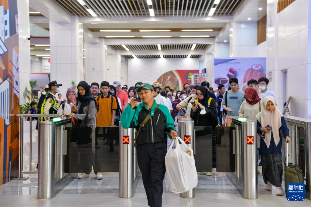 火狐电竞雅万高铁累计发送旅客突破100万人次(图1)