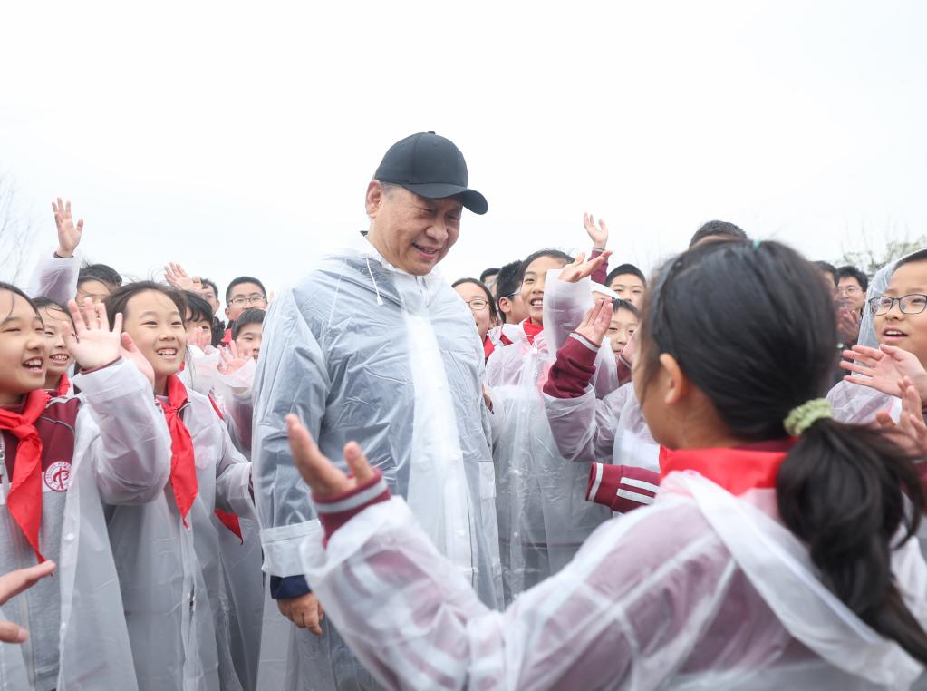 火狐电竞2023年新华社年度照片•领航(图5)