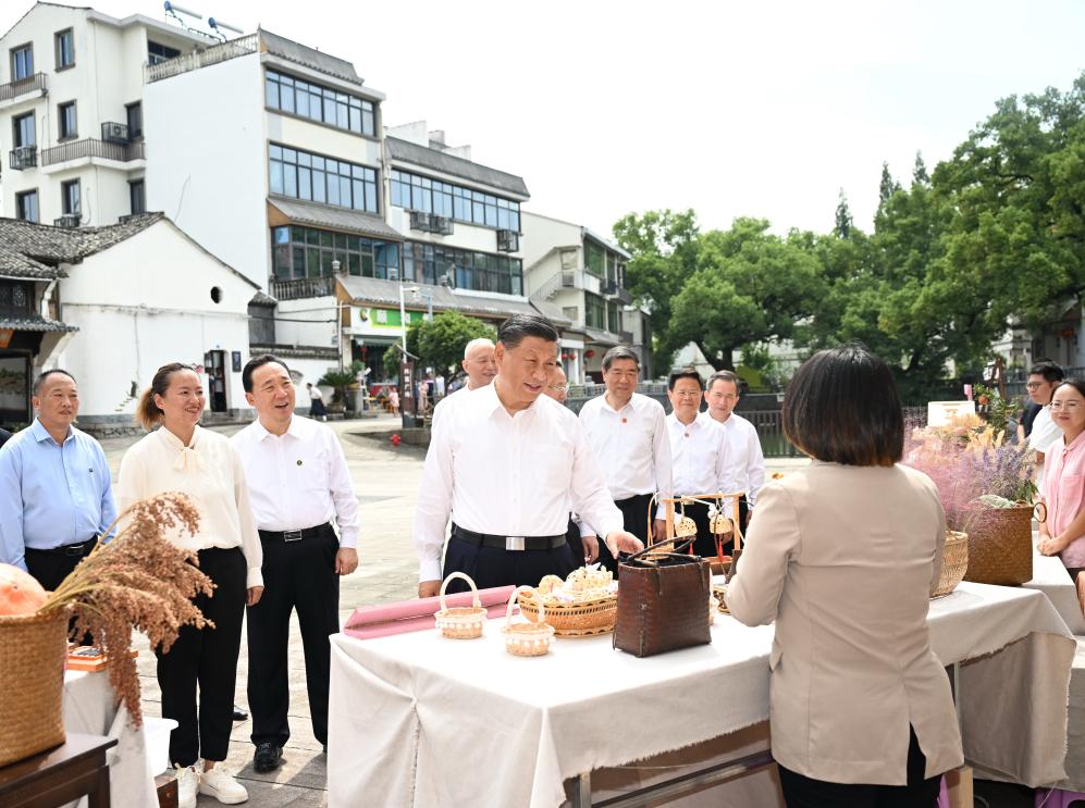 火狐电竞2023年新华社年度照片•领航(图19)
