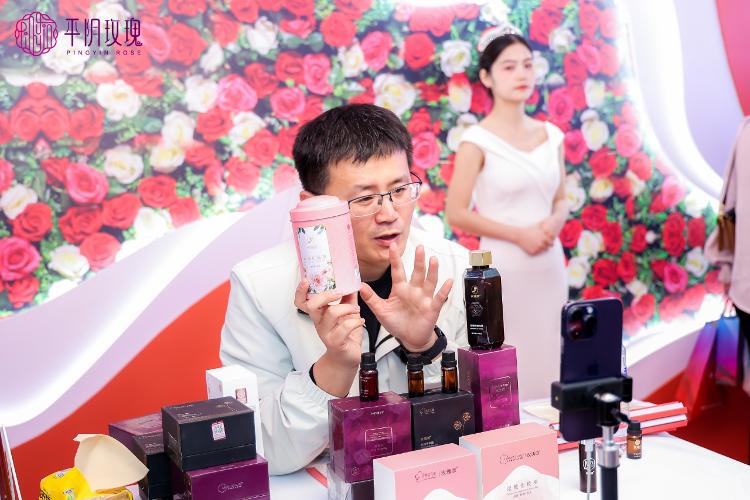 火狐电竞国家标准正式实施滴灌平阴玫瑰花开更艳_泉城新闻_大众网(图5)